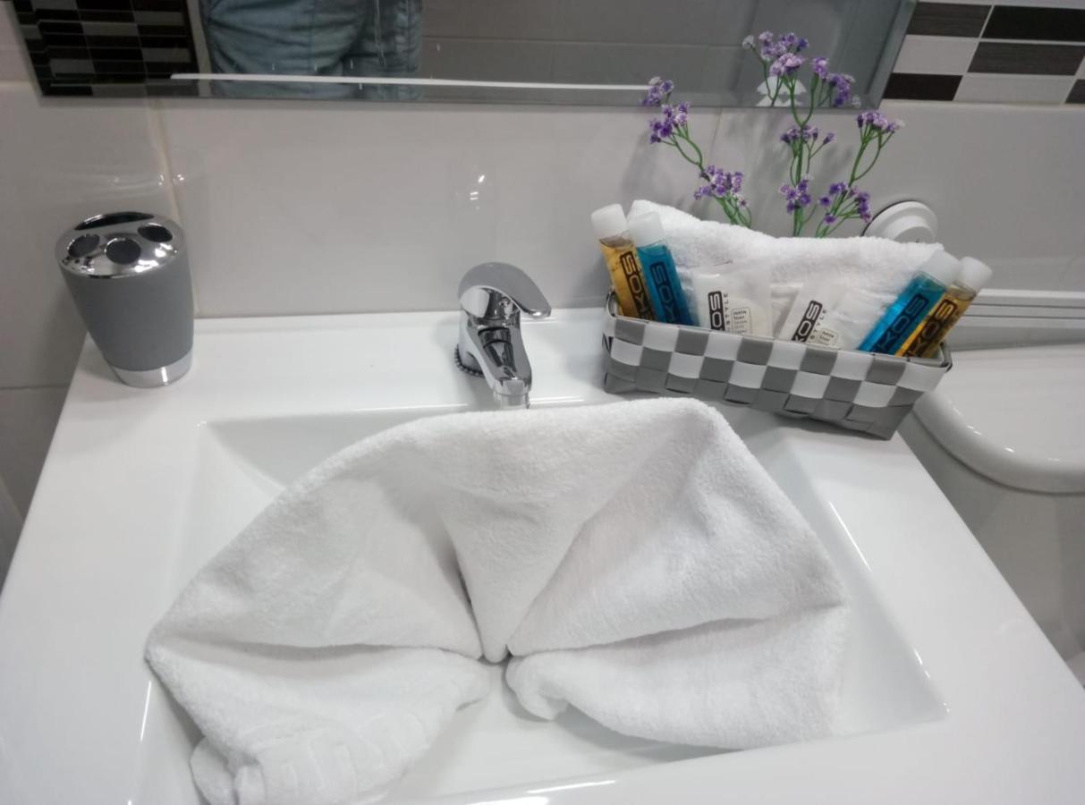 Apartament 5' Cc Yumbo San Bartolomé Dış mekan fotoğraf